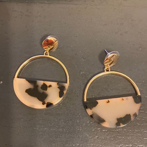 C&C California Jewelry - C&C California tortoise shell resin earrings